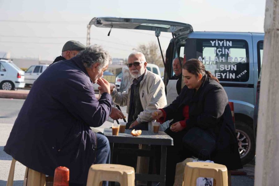 Bu Çorbadan İçenlerin Hesabı Sadece ’hayır Duası’