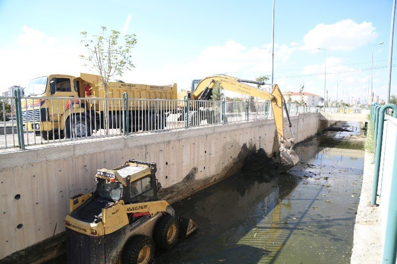 Melikgazi Belediyesi İlçe Genelinde Kışa Hazırlık Çalışması Yaptı