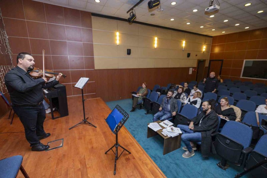 Mersin Büyükşehir Belediyesine Yeni Sanatçılar Alınacak