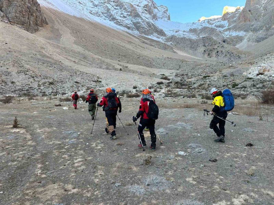 Aladağlar’da Kaybolan Dağcı Kız Kardeşler Kayseri’de Bulundu