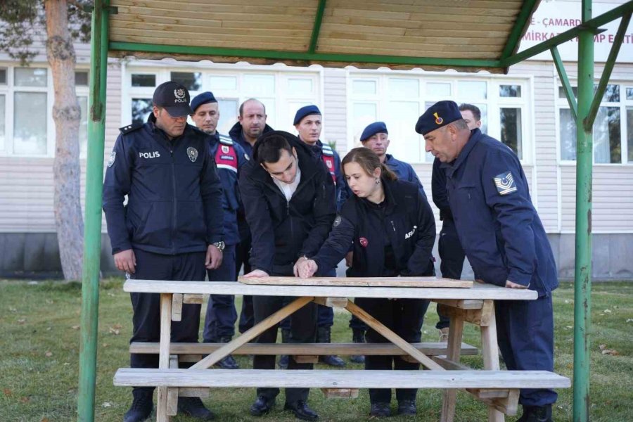 Aladağlar’da Kaybolan Dağcı İkiz Kardeşlerin Fotoğrafları Ortaya Çıktı