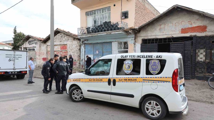 Kız Kardeşi Ablasını Tabancayla Öldürülmüş Halde Buldu