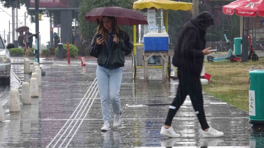 Antalya’da Turuncu Kod Uyarısı: 6 İlçede Taşımalı Eğitime Yarın Bir Gün Ara Verildi