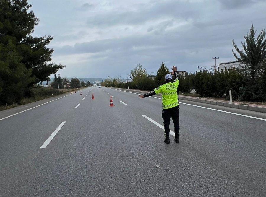 Antalya’da 1 Haftada 16 Bin Araç Sürücüsüne Ceza Uygulandı