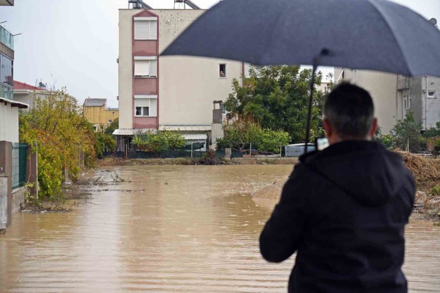 Antalya’da Ünlü Turizm Merkezi Sular Altında