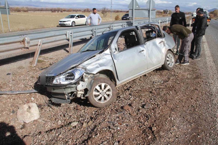 Konya’da Otomobil Devrildi: 4 Yaralı