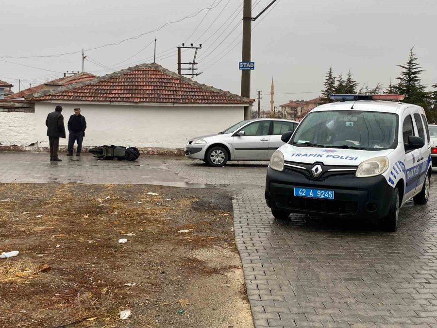 Konya’da Otomobil Elektrikli Bisiklet İle Çarpıştı: 1 Yaralı