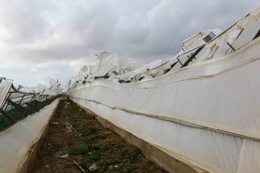 Antalya Büyükşehir, Afet Bölgesinde İncelemelerde Bulunup Yardım Eli Uzattı