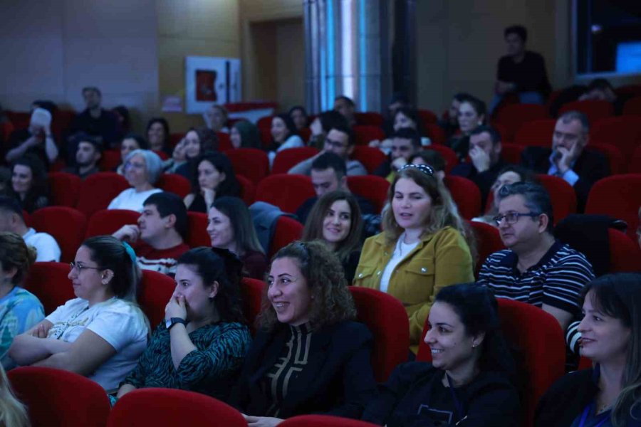 Antalya Büyükşehir Belediyesi Öfke Kontrolü Eğitimi Düzenledi