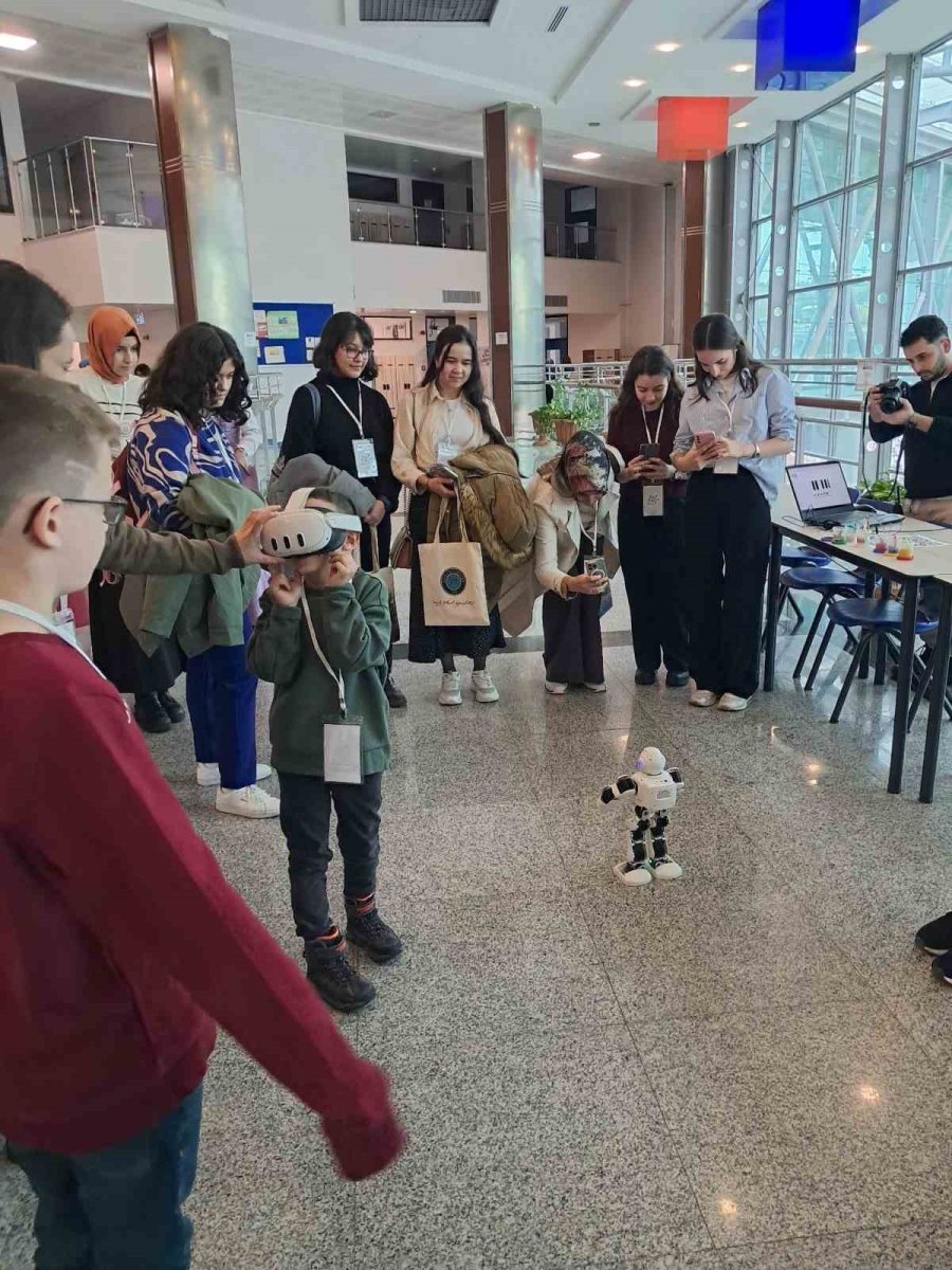 Kayseri Bilim Merkezi’nden Öğretmenlere Destek