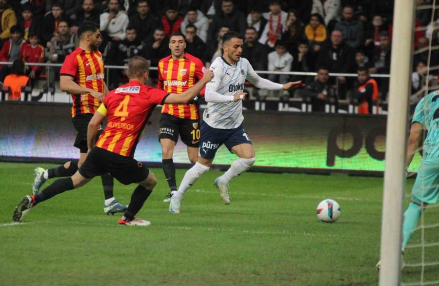 Trendyol Süper Lig: Kayserispor: 2 - Fenerbahçe: 6 (maç Sonucu)