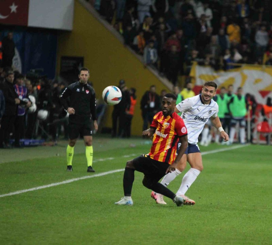 Trendyol Süper Lig: Kayserispor: 2 - Fenerbahçe: 6 (maç Sonucu)