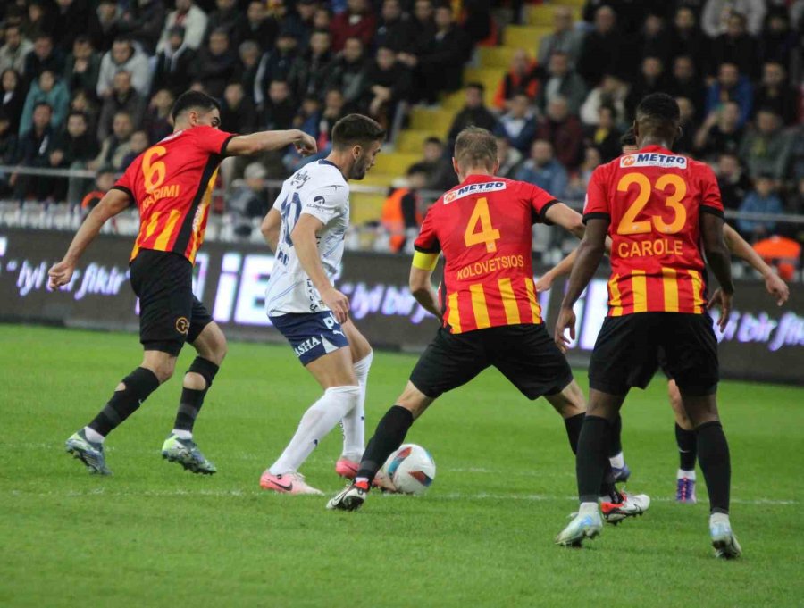 Trendyol Süper Lig: Kayserispor: 2 - Fenerbahçe: 6 (maç Sonucu)