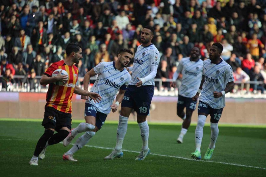 Trendyol Süper Lig: Kayserispor: 0 - Fenerbahçe: 2 (maç Devam Ediyor)