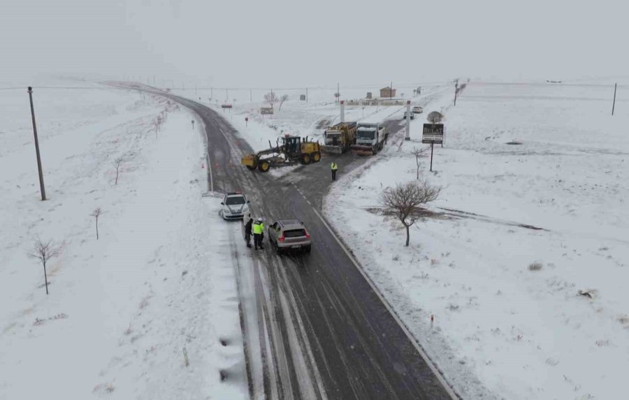 Aksaray’da Yolda Kalan 66 Kişi Kurtarıldı