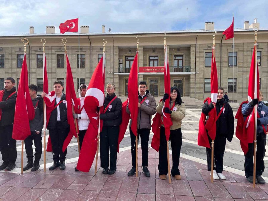 Öğretmenler Günü İçin Çelenk Sunma Töreni Yapıldı