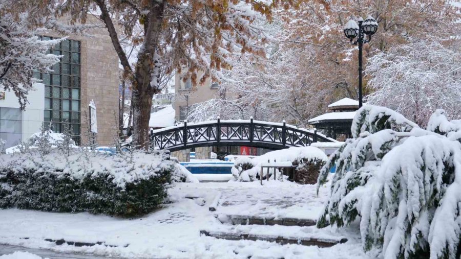 Karaman, Mevsimin İlk Karıyla Beyaza Büründü