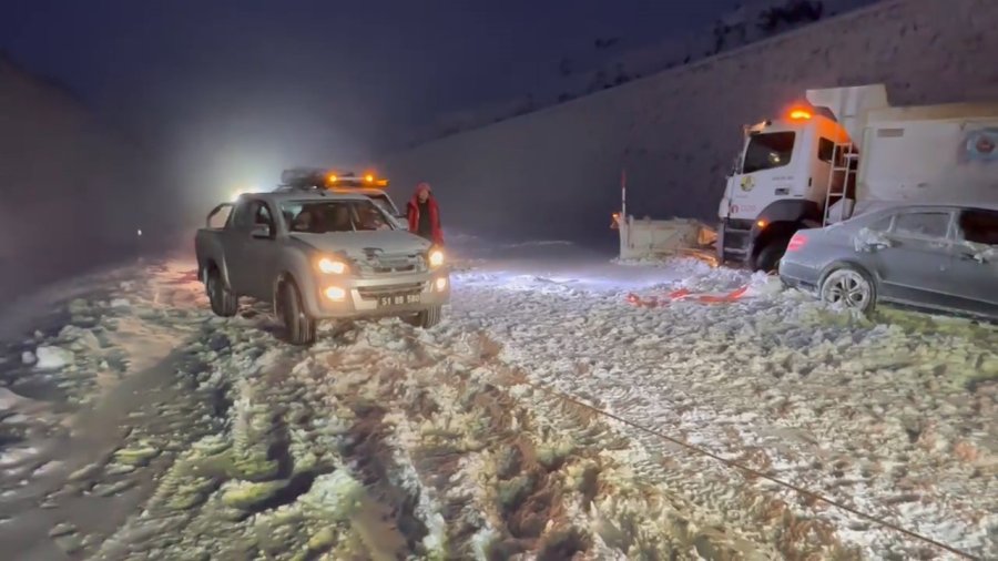 Niğde’de Kapalı Köy Yolu Kalmadı