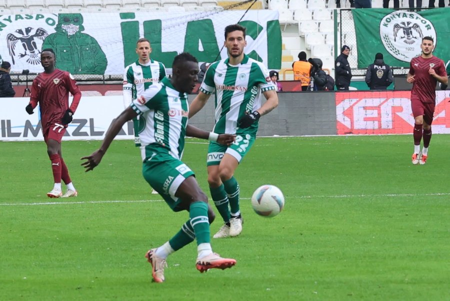 Trendyol Süper Lig: Konyaspor: 1 - Hatayspor: 0 (ilk Yarı)