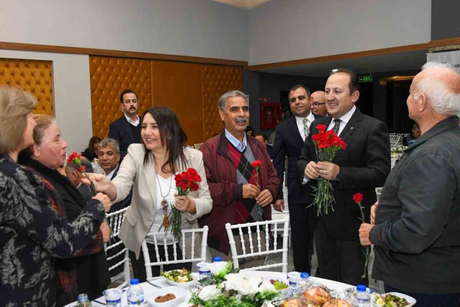 Vali Pehlivan: "sadece Bugün Değil, Her Gün Öğretmenlerimiz Başımızın Tacıdır"