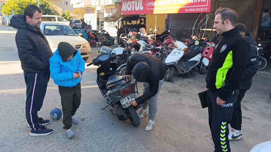 Afacanların Düzenekli Plakayla Motosiklet Turu Polise Takıldı