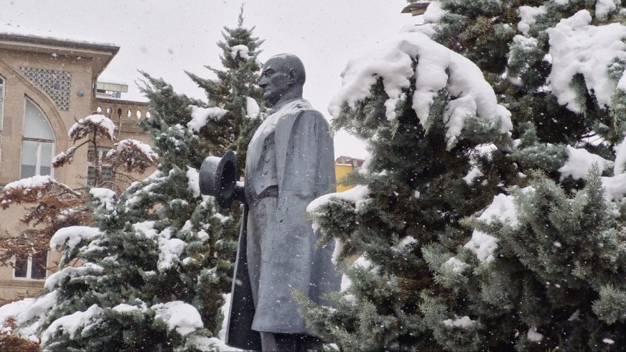 Aksaray’da Kar Yağışı Etkili Oluyor