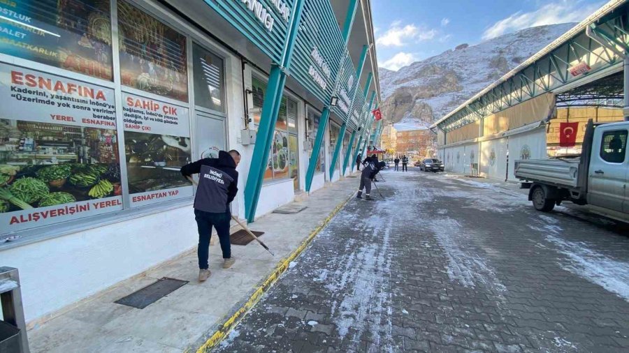 İnönü’de Kar Temizliği Devam Ediyor