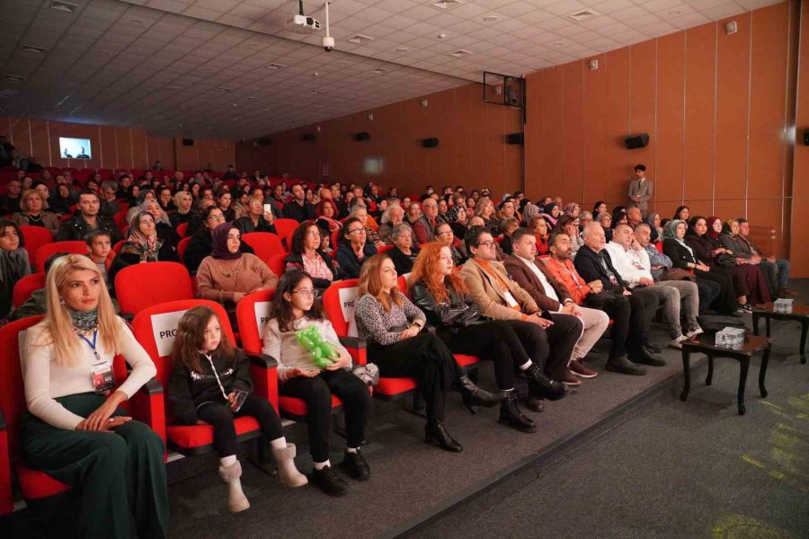 Mersin’de Kadın Hikayeleri Tiyatro Festivali