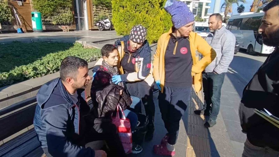 Kaza Yapan Minibüs Sürücüsüne Alman Yolcudan Kdv’li ’kova’ Cezası