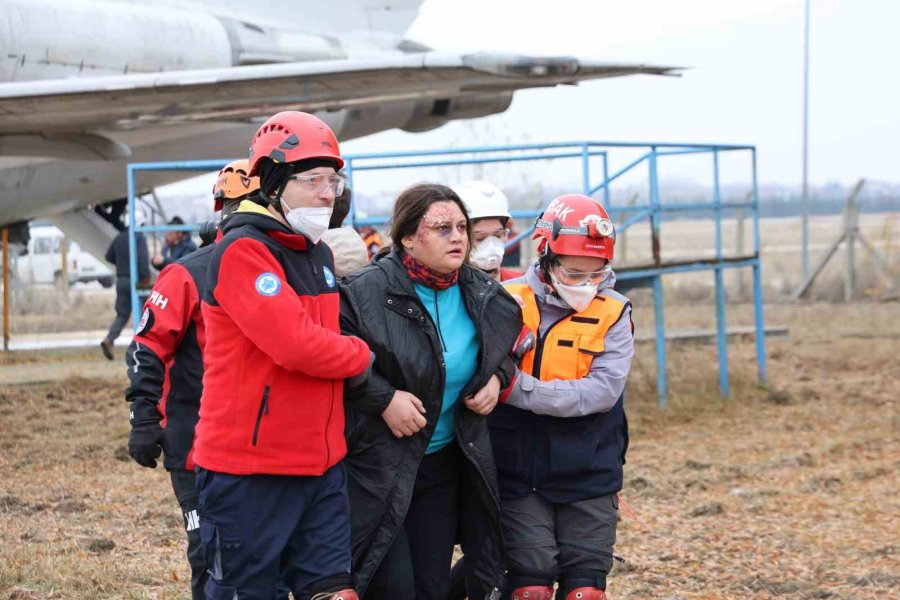 Eskişehir’de 6,5 Büyüklüğünde Deprem İçin Gerçeği Aratmayan Tatbikat