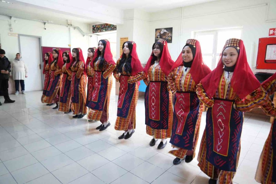 Niğde Güzel Sanatlar Lisesi’nde Hilal-i Ahmer Sokağı Açıldı