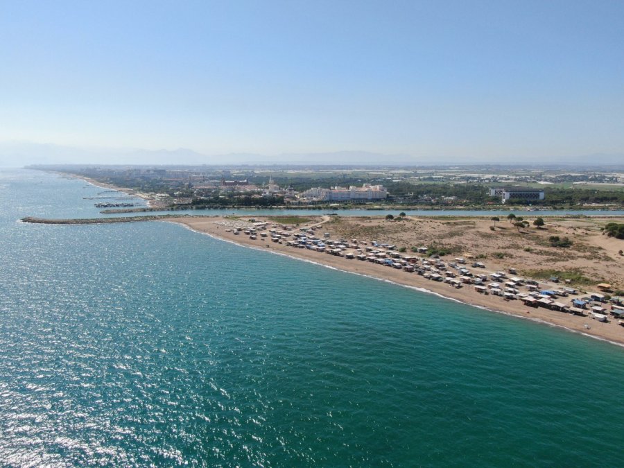 Antalya’da Denize Sıfır Çardaklar Tarihe Karıştı, Sahil Halkın Kullanımına Açılacak