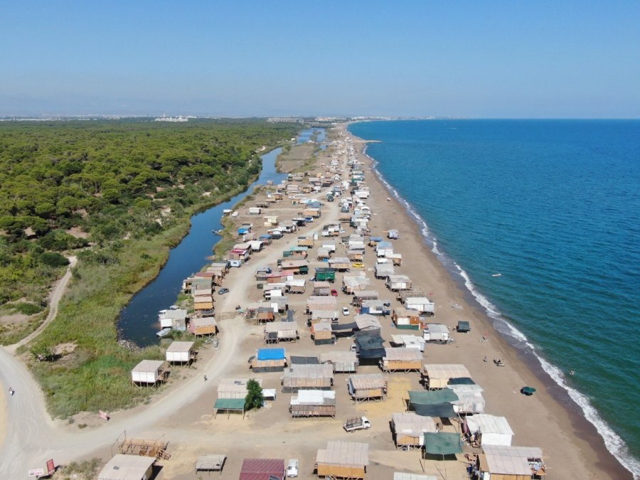 Antalya’da Denize Sıfır Çardaklar Tarihe Karıştı, Sahil Halkın Kullanımına Açılacak