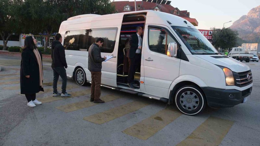 Kemer Belediyesi’nden Öğrenci Servislerine Denetim