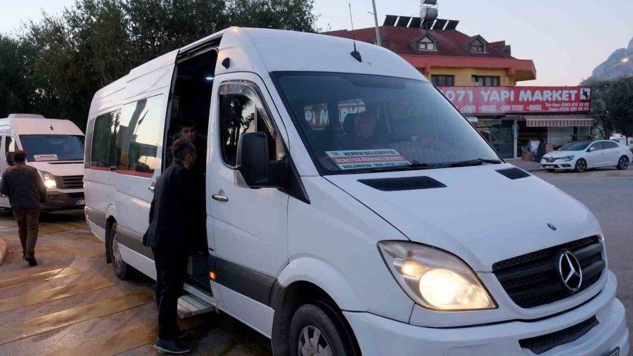 Kemer Belediyesi’nden Öğrenci Servislerine Denetim