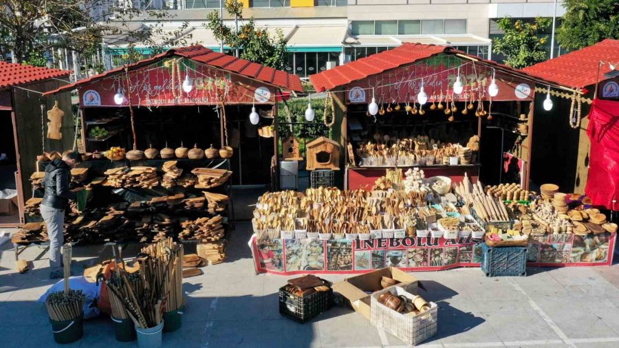 Muratpaşa’da Yeni Yıl Çarşısı Hazırlıkları Başladı