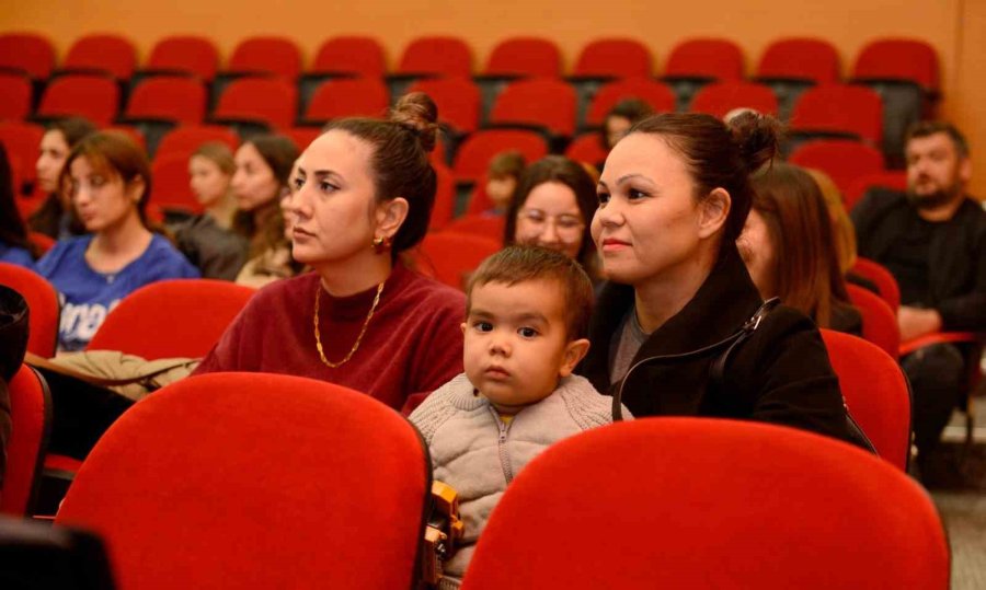 Mersin Yenişehir’de Anne Ve Baba Eğitimleri Sürüyor