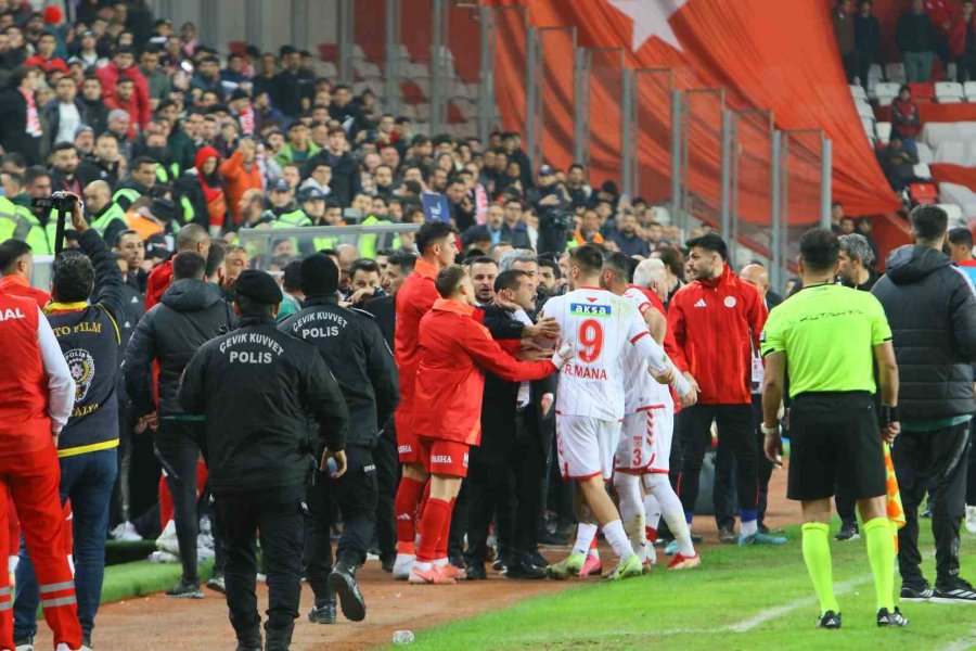 Trendyol Süper Lig: Antalyaspor: 2 - Sivasspor: 1 (maç Sonucu)