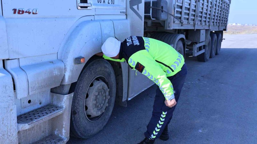 Aksaray’da Zorunlu Kış Lastiği Uygulamaları Başladı