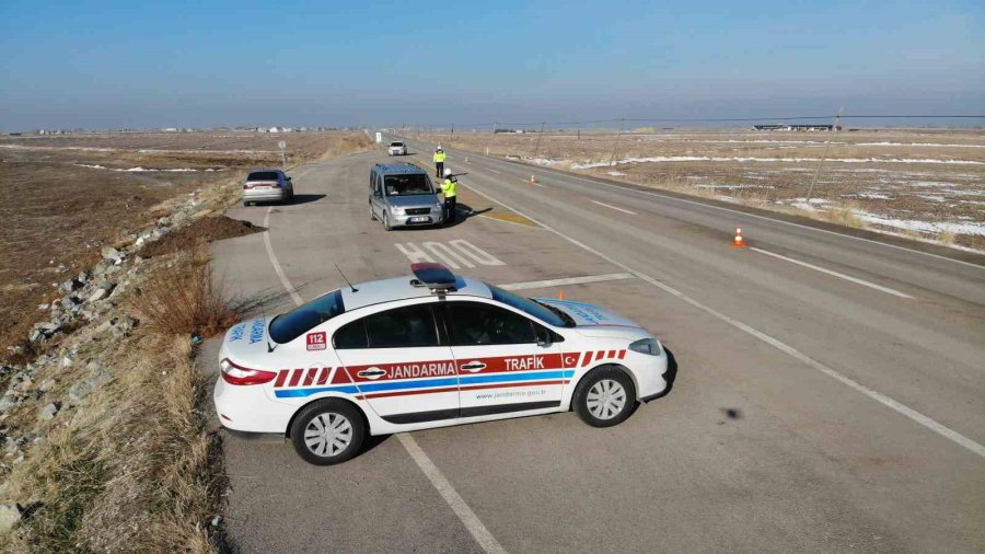 Aksaray’da Zorunlu Kış Lastiği Uygulamaları Başladı