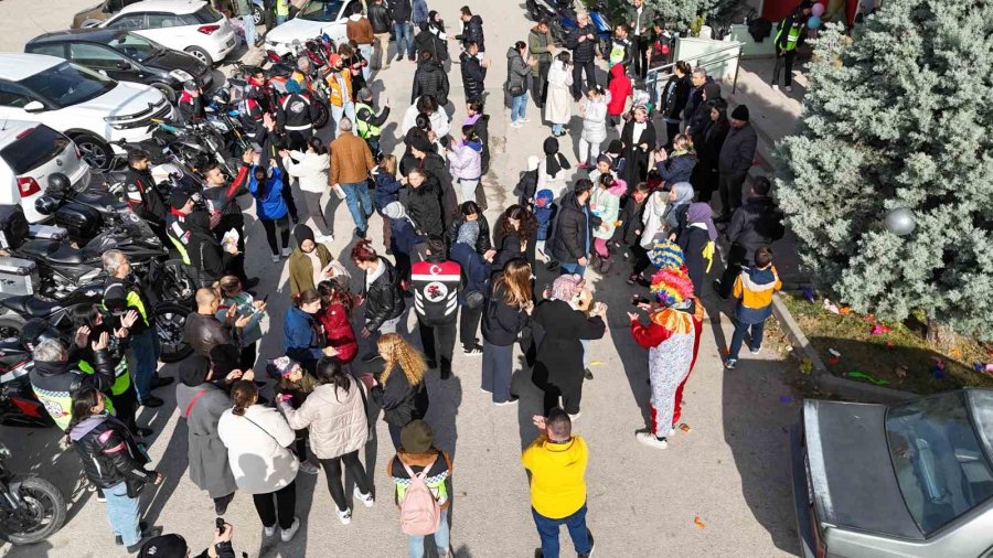 Motosiklet Kulübü Üyeleri, Down Sendromlu Çocuklar İçin Etkinlik Düzenledi