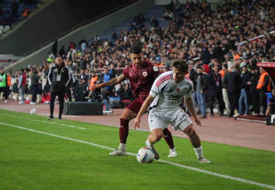 Trendyol Süper Lig: Hatayspor: 1 - Beşiktaş: 1 (ilk Yarı)