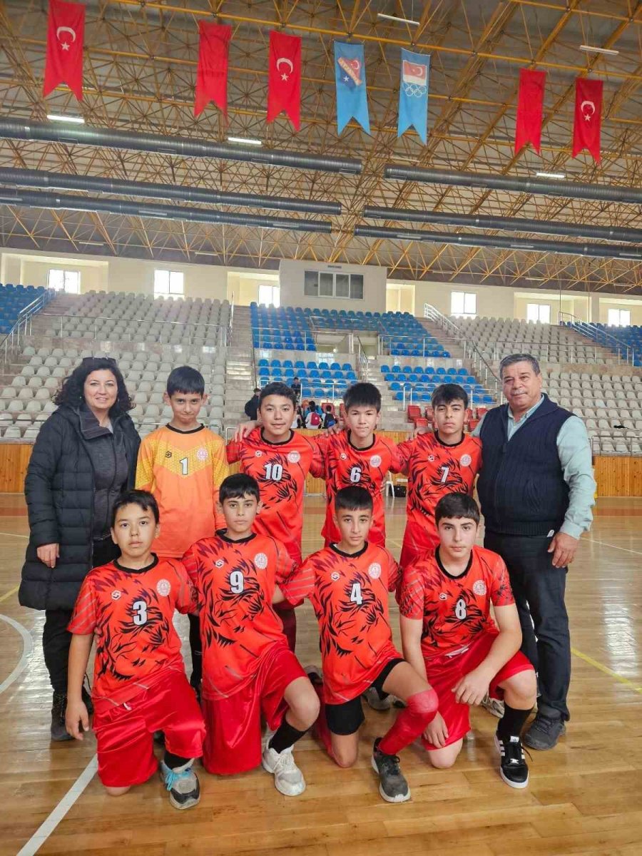 Kumluca’da Futsal Heyecanı Başladı