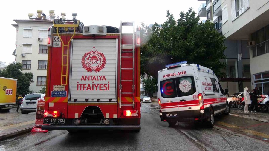 Alanya’da Evde Klima Şalterinden Çıkan Yangın Korkuttu