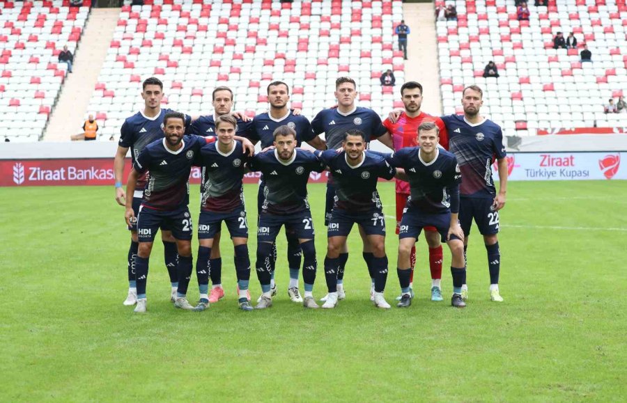 Ziraat Türkiye Kupası: Antalyaspor: 4 - Küçükçekmece Sinopspor: 1