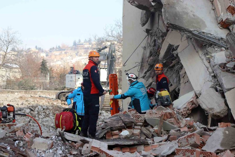 Kayseri’de Gerçeğini Aratmayan Deprem Tatbikatı