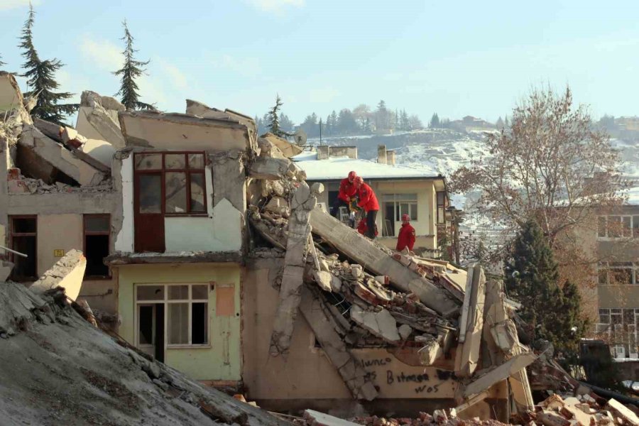 Kayseri’de Gerçeğini Aratmayan Deprem Tatbikatı