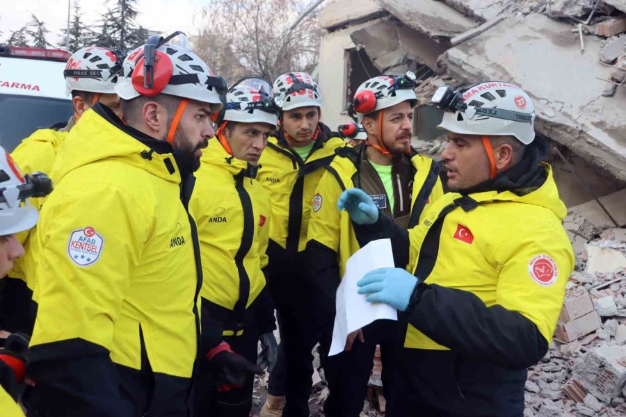 Kayseri’de Gerçeğini Aratmayan Deprem Tatbikatı