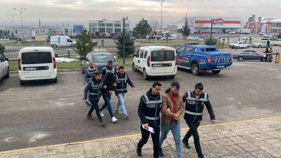 Karaman’da 3 Kişi Dolandırıcılıktan Tutuklandı