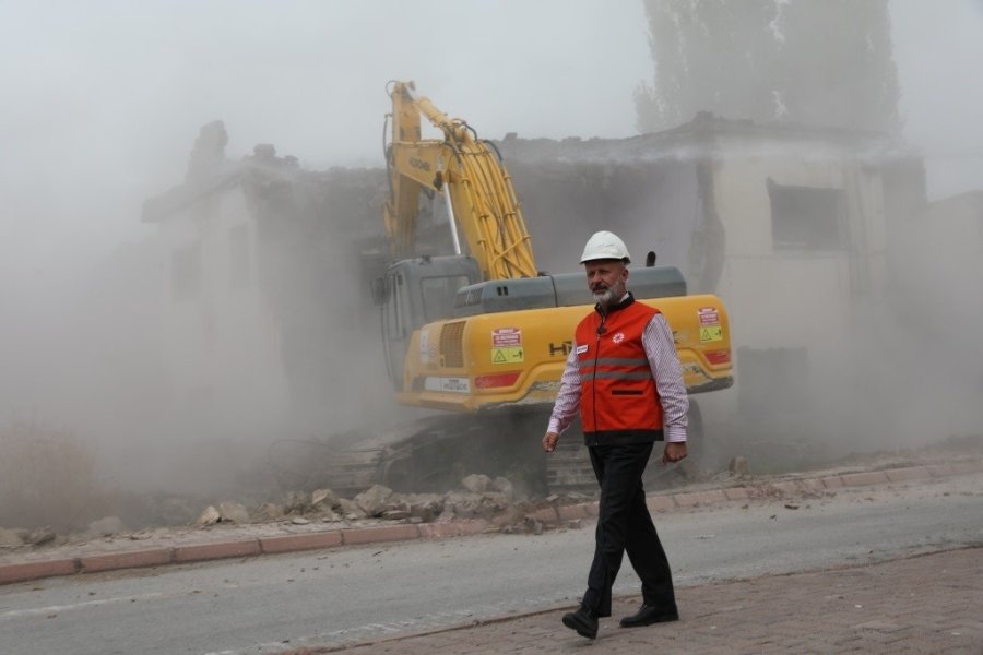 Başkan Çolakbayrakdar, “dönüşümle 3 Bin 979 Aile Mutlu Ve Huzurlu Yuvalarında”